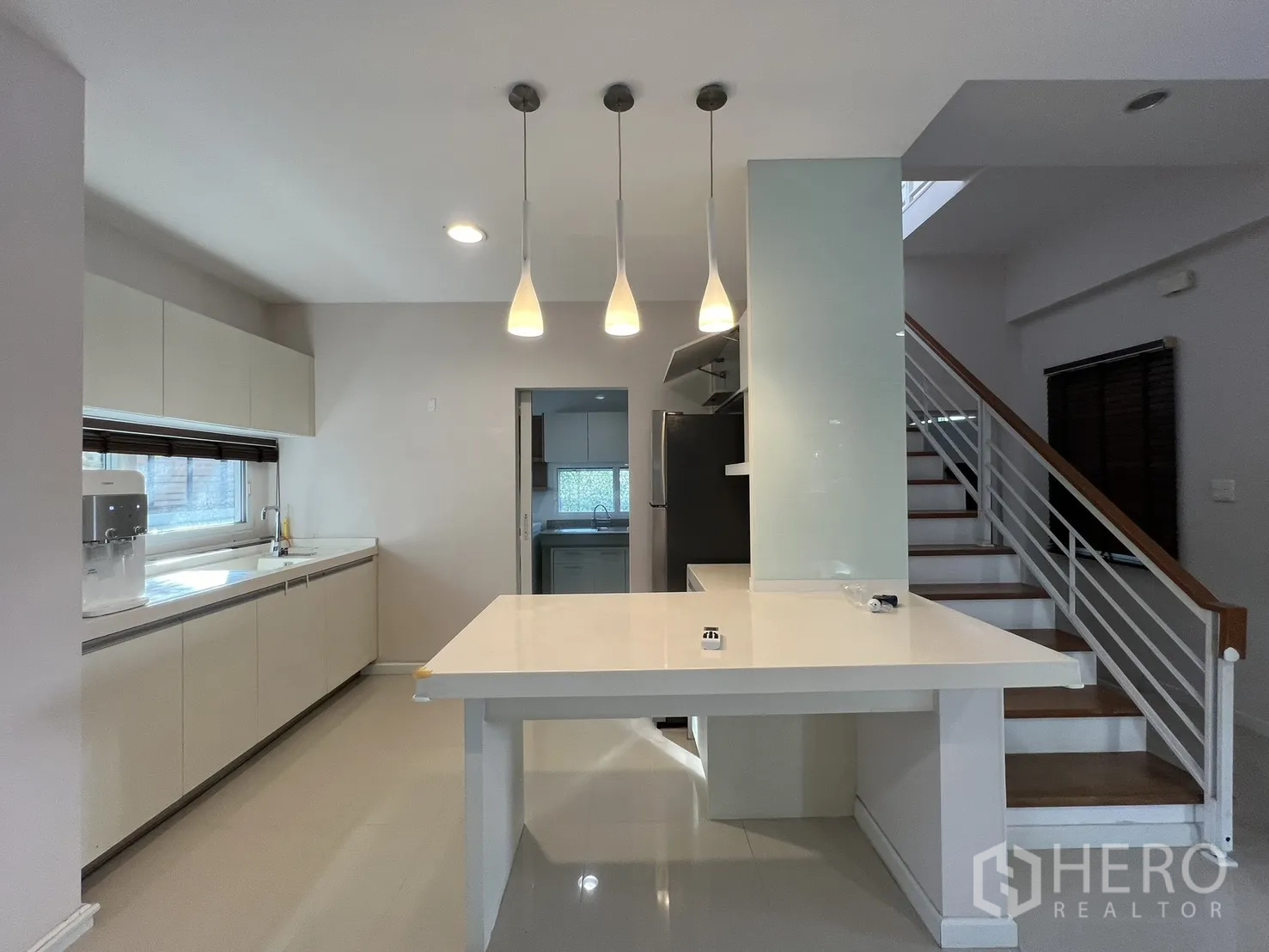 Property Image #25 for property HRE00542