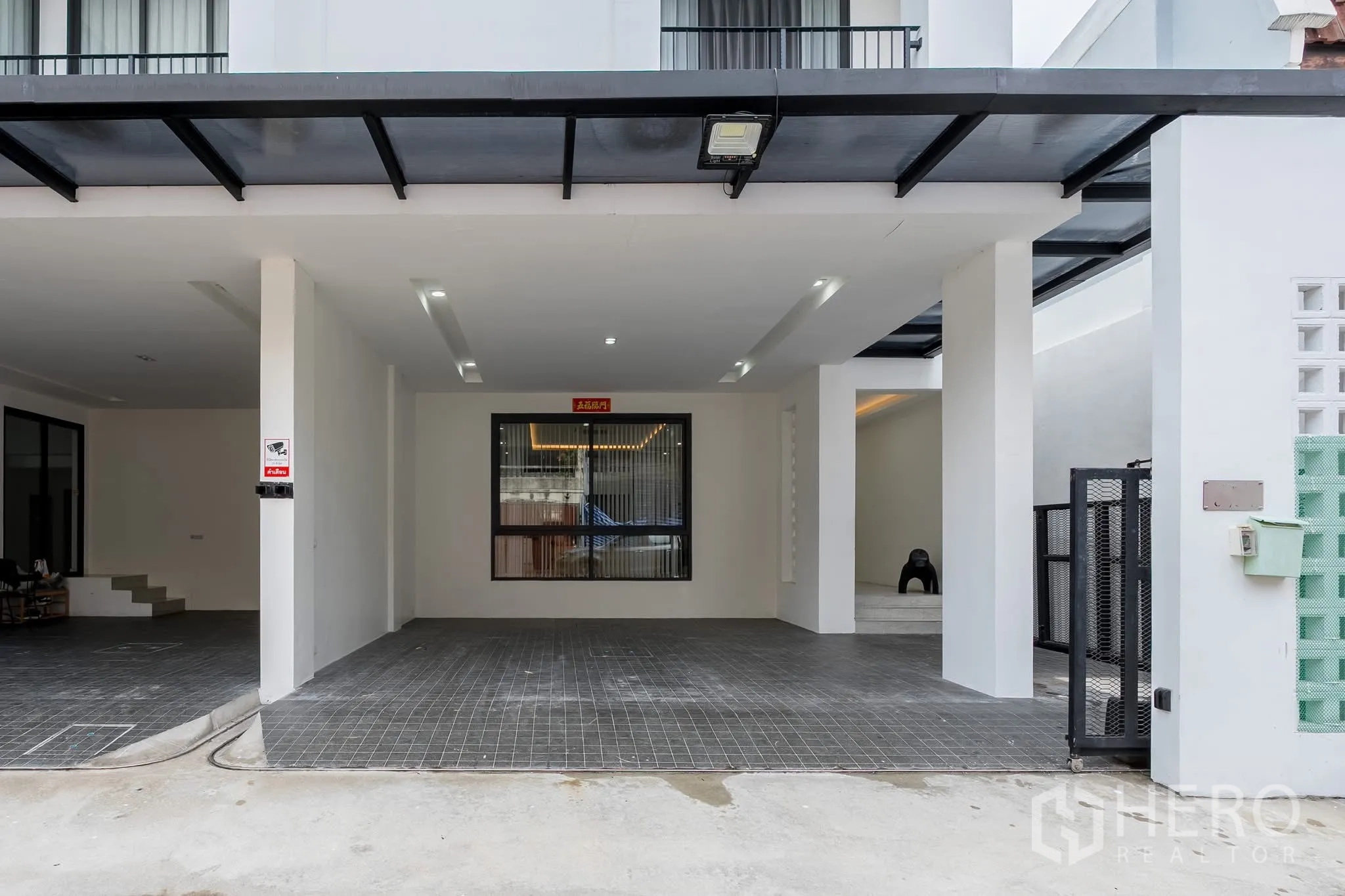 Property Image #21 for property HRE00651
