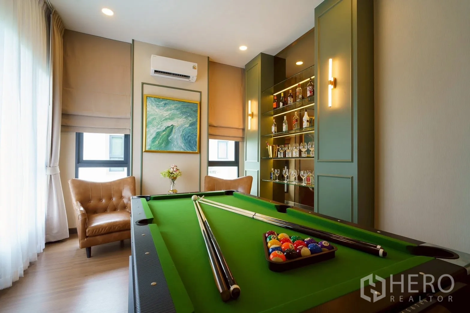 独立式住宅 for sale in Bang Phli, Samut Prakan - 娱乐室，台球桌与展示酒柜
