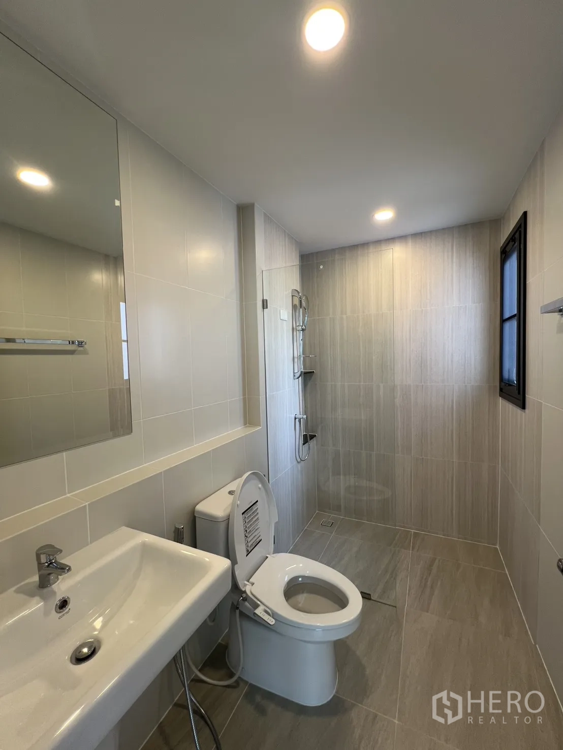 Property Image #24 for property HRE01394