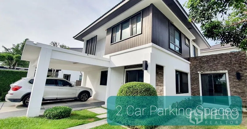 บ้าน ให้เช่าในBang Phli, Samut Prakan - บ้านเดี่ยวสองชั้นสไตล์โมเดิร์น พร้อมโรงจอดรถ 2 คันและสนามหญ้า