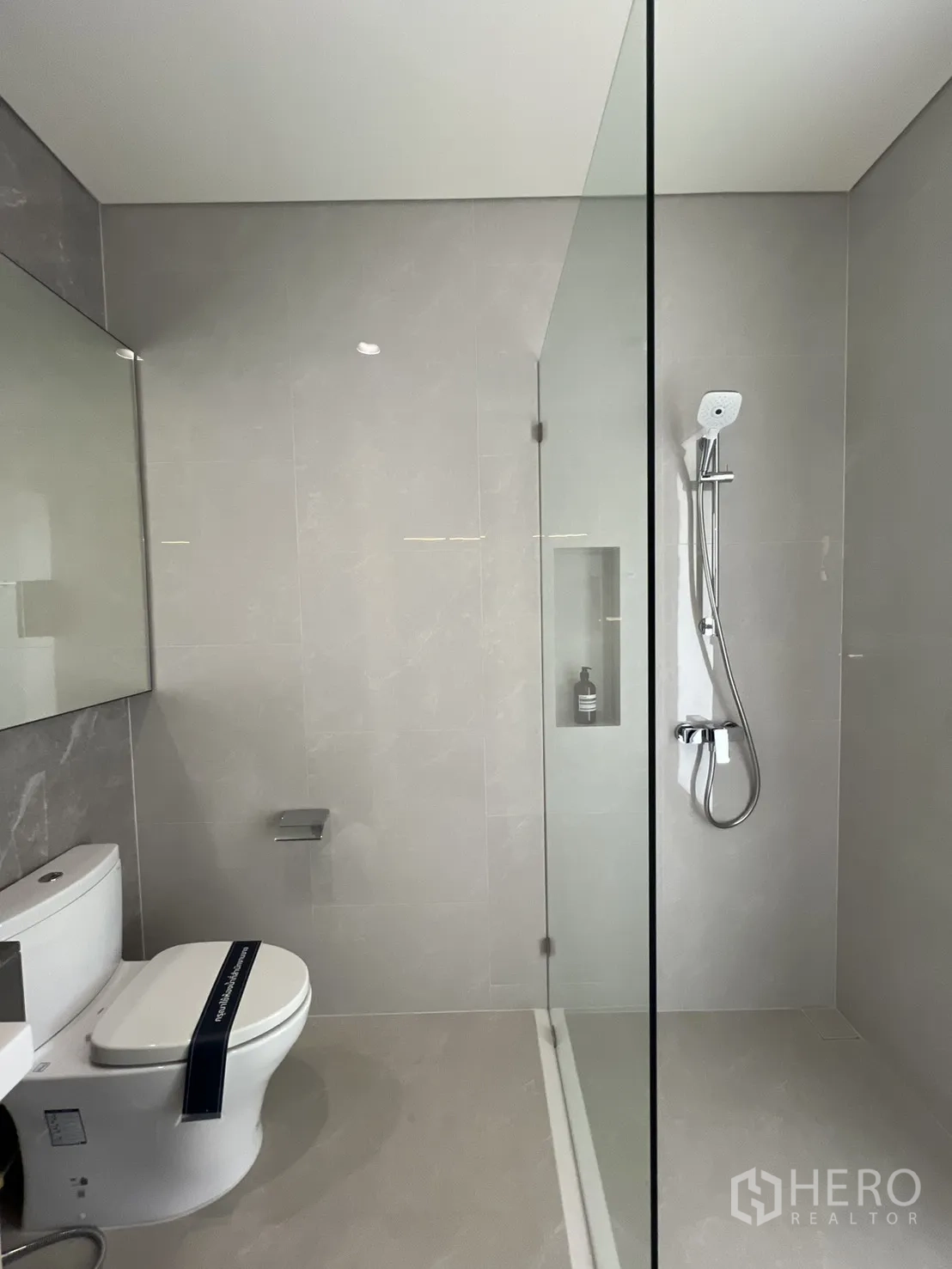 Property Image #30 for property HRE00683
