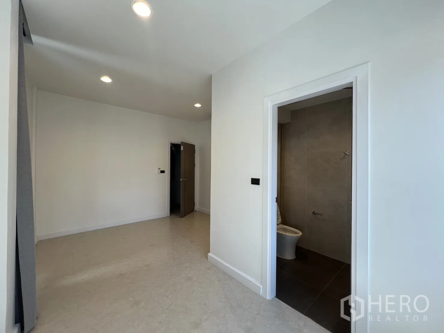 Property Image #23 for property HRE00132