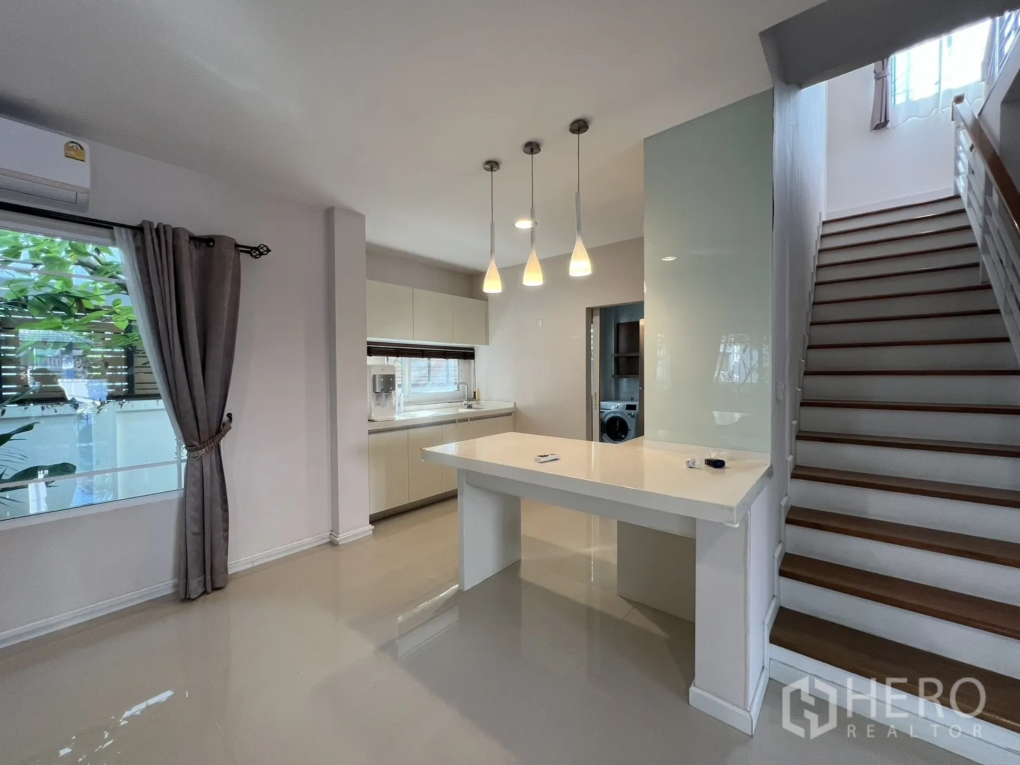 Property Image #25 for property HRE00542