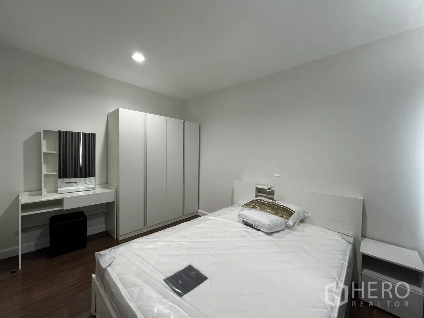 Property Image #5 for property HRE00453