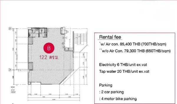 สำนักงาน ให้เช่าในWatthana, Bangkok - ผังชั้นสำนักงานขนาด 122 ตร.ม. แสดงเลย์เอาต์ ห้องน้ำ บันได และข้อมูลค่าเช่า/ที่จอดรถ