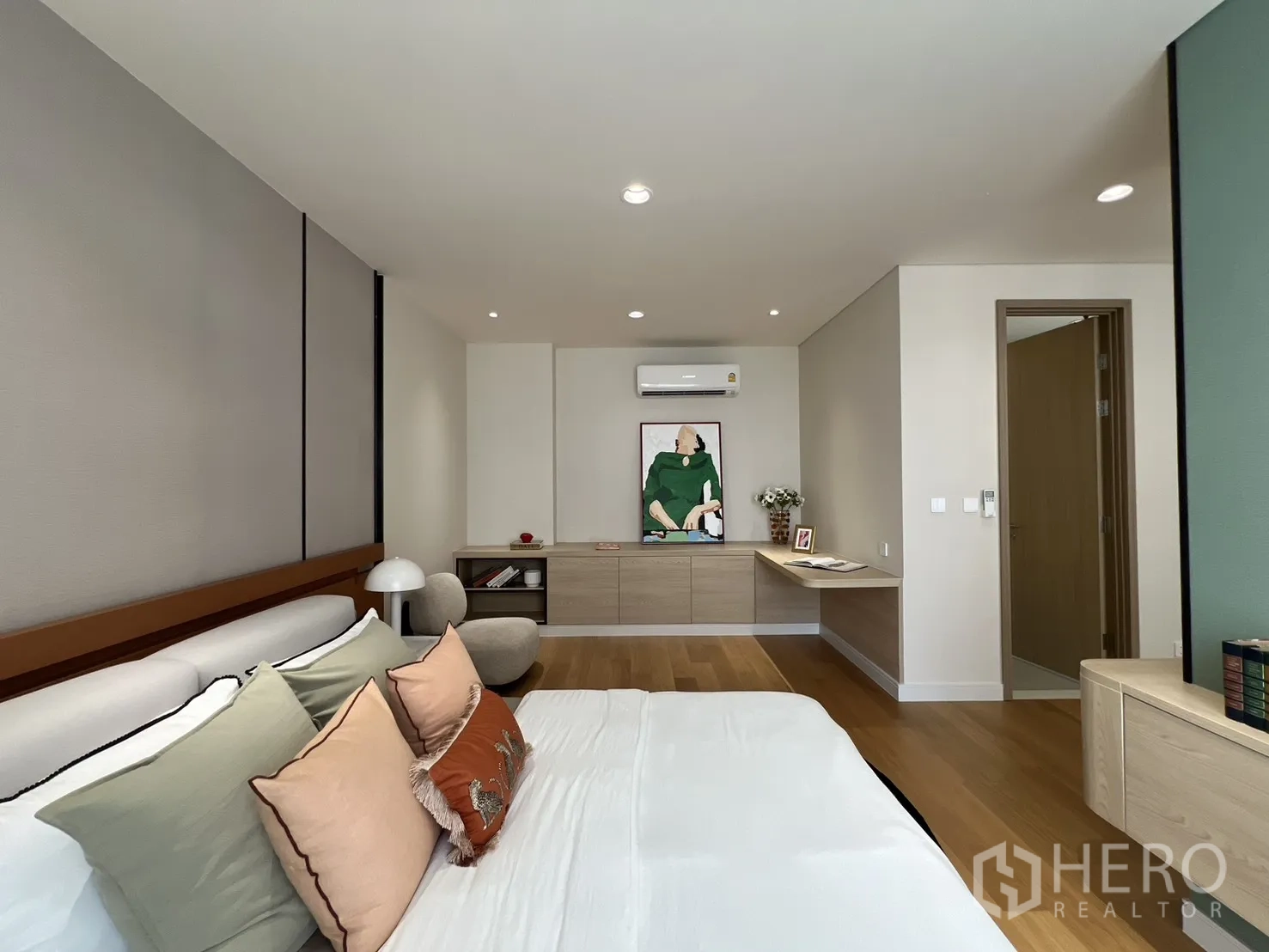 Property Image #23 for property HRE00683