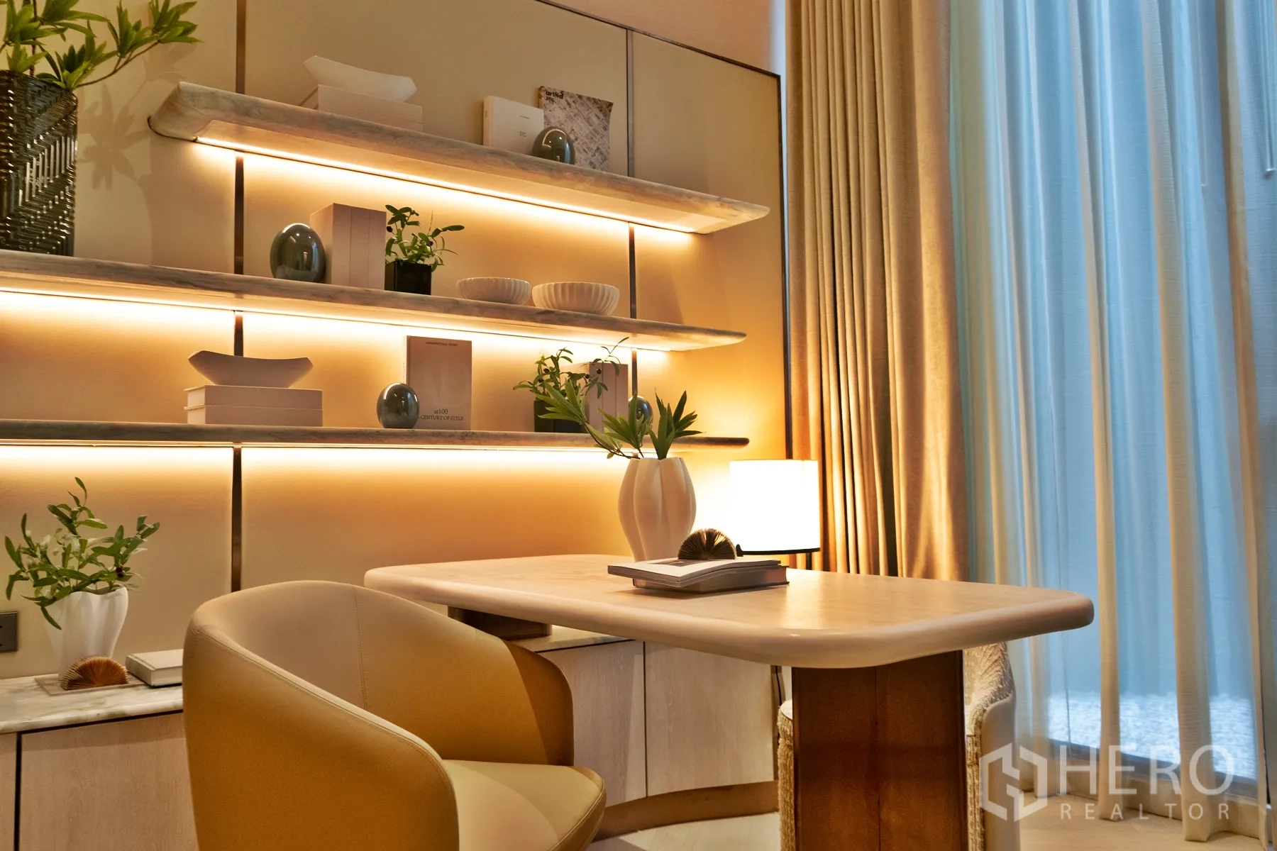 Property Image #3 for property HRE00627