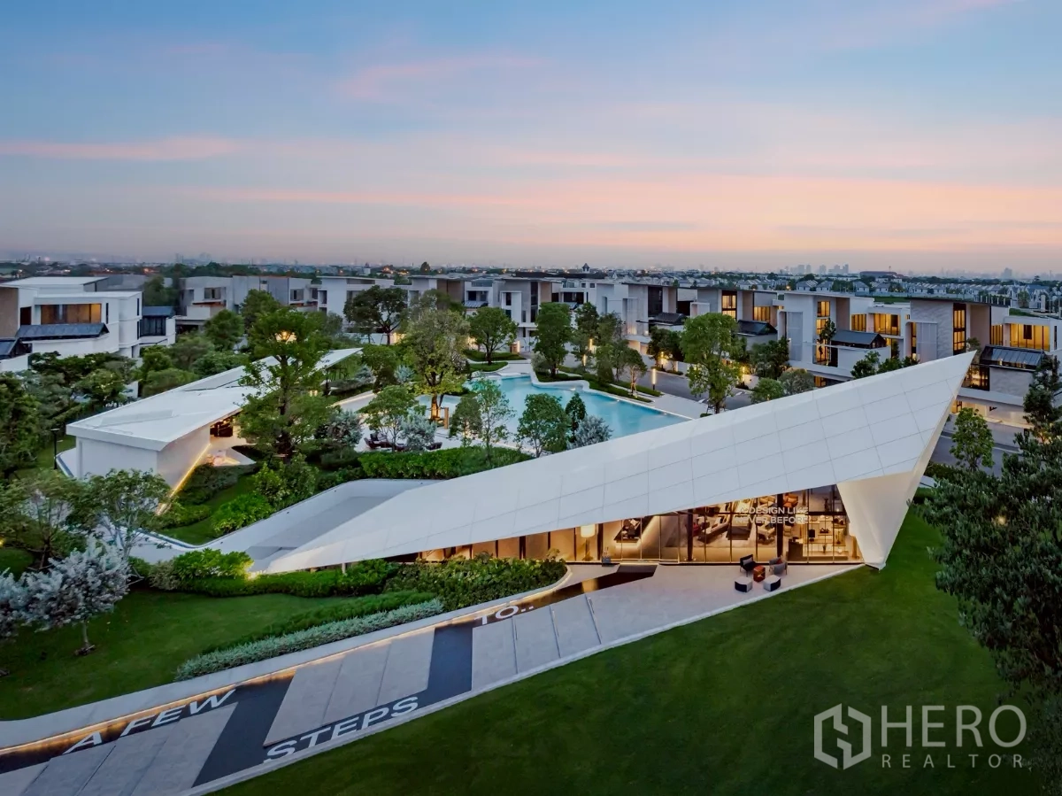 Detached House for rent in Saphan Sung, Bangkok - Aerial view of the exclusive gated estate with clubhouse, pool and modern villas.