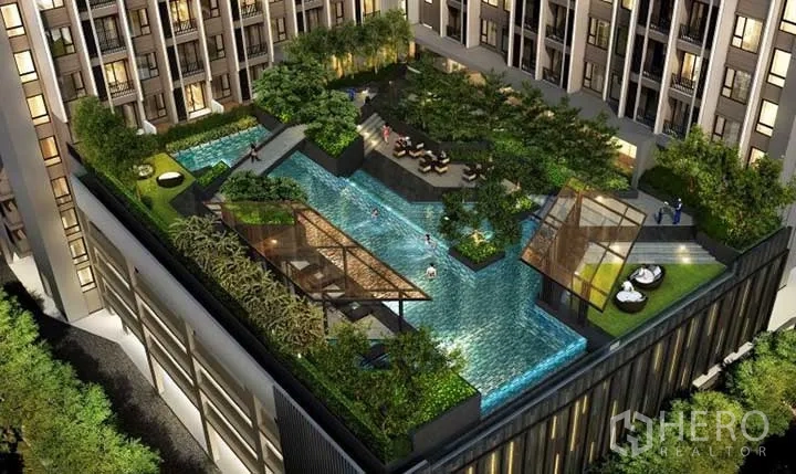 คอนโด ให้เช่าในPathum Wan, Bangkok - สระว่ายน้ำและสวนลอยฟ้าของคอนโดพร้อมพื้นที่นั่งเล่นและซันเด็ค