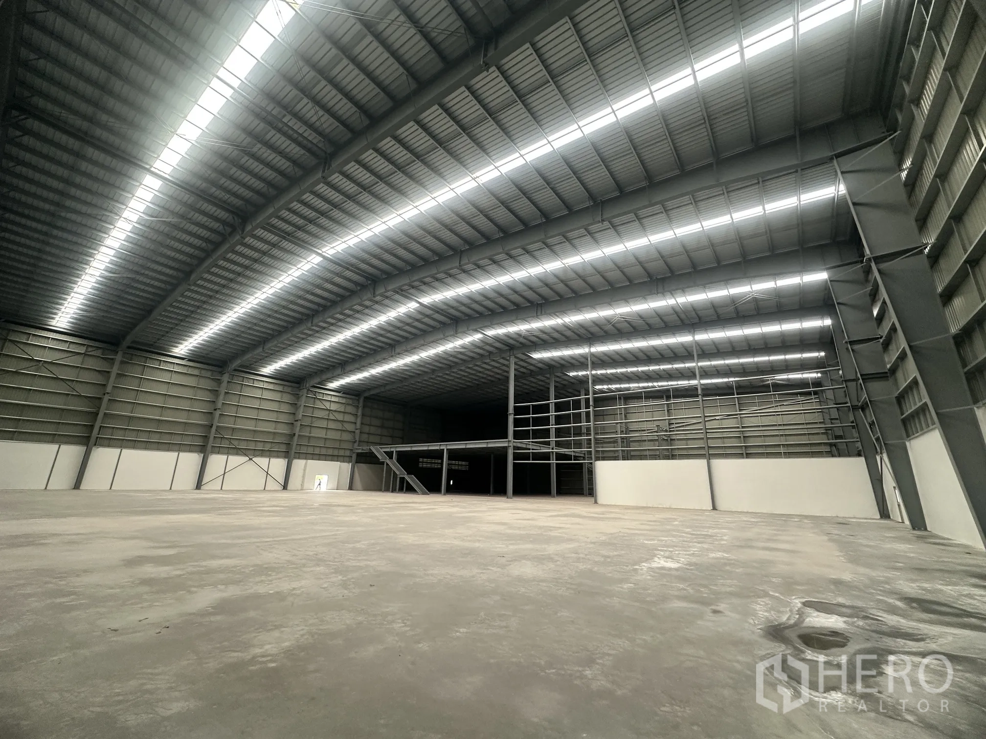 Property Image #4 for property HRE01369