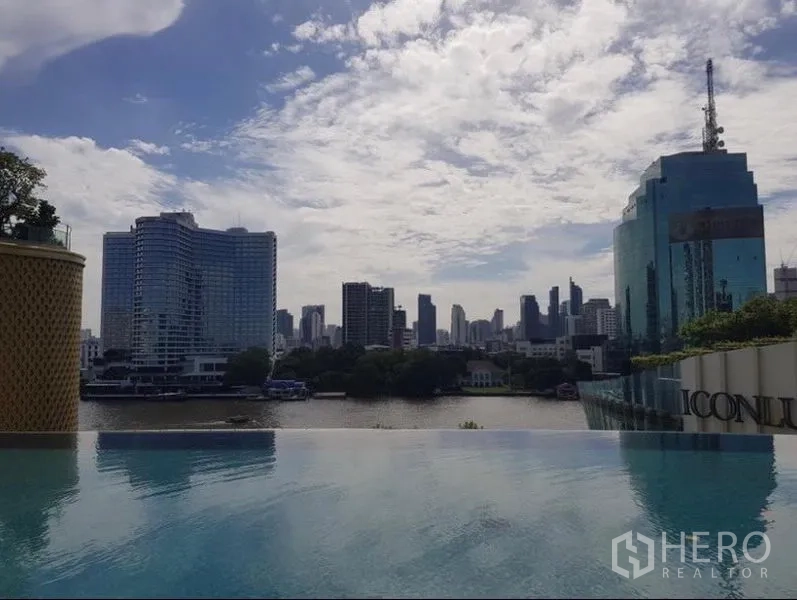 公寓 出租在Khlong San, Bangkok - 无边际泳池，可远眺城市与湄南河景色。