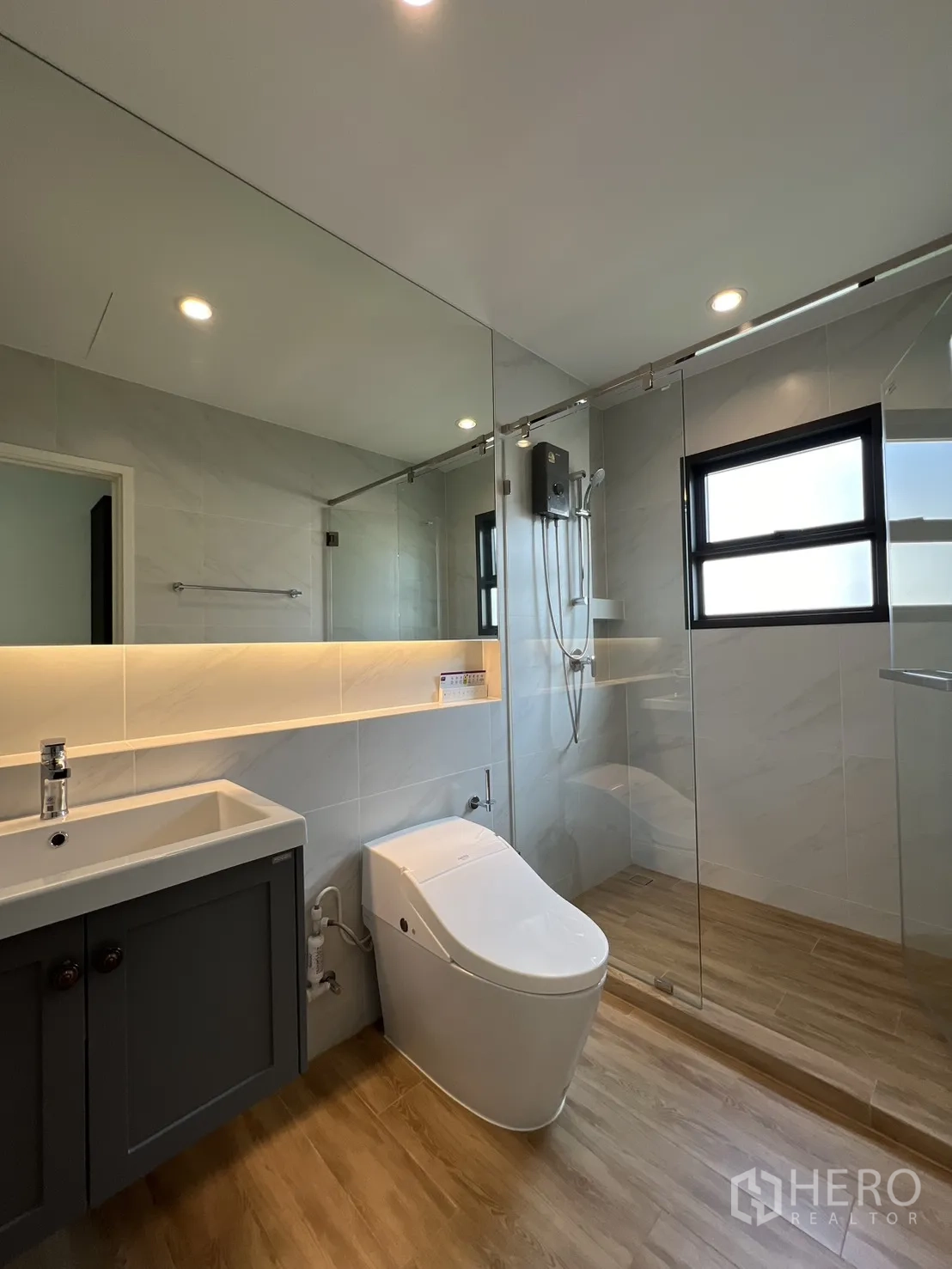 Property Image #31 for property HRE00484