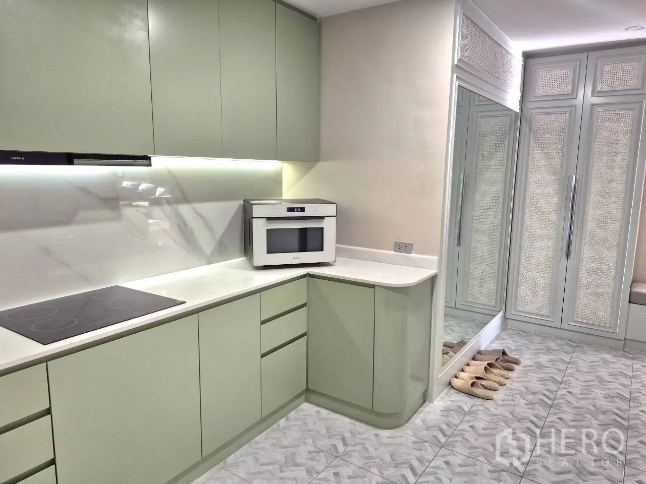 Property Image #4 for property HRE00697