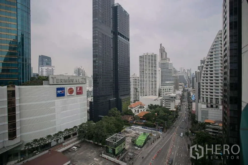 Condominium for rent or sale in Watthana, Bangkok - High-rise city view over Asoke showing Terminal 21 and Sukhumvit Road.