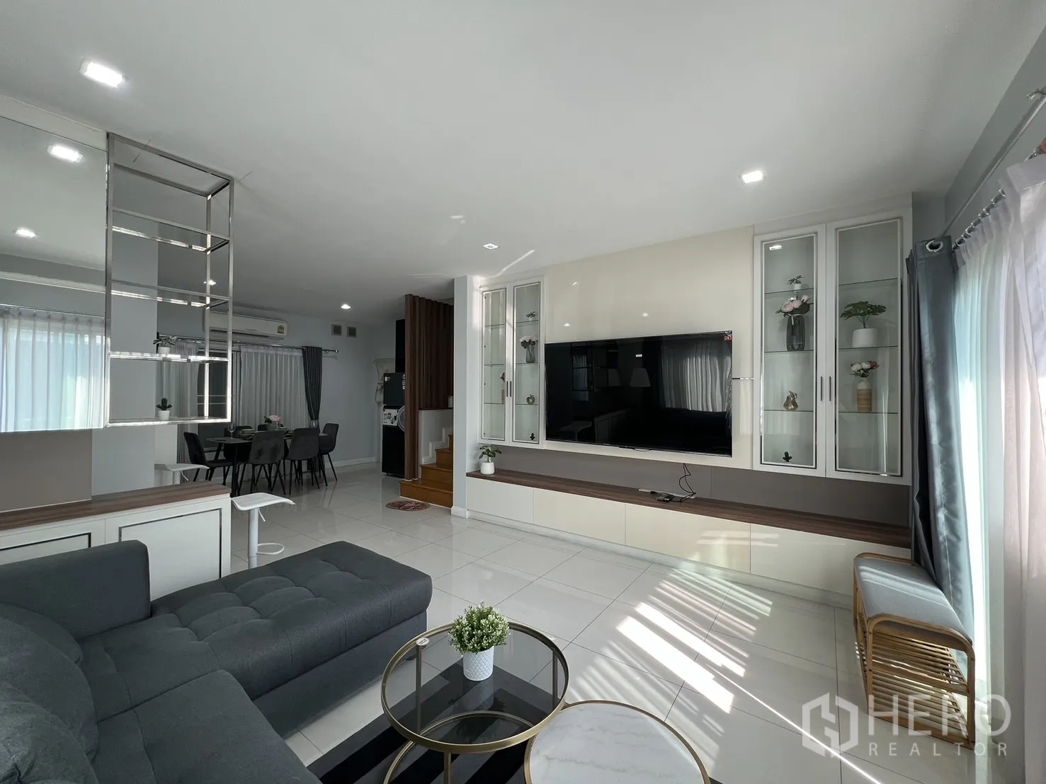 Property Image #17 for property HRE00157