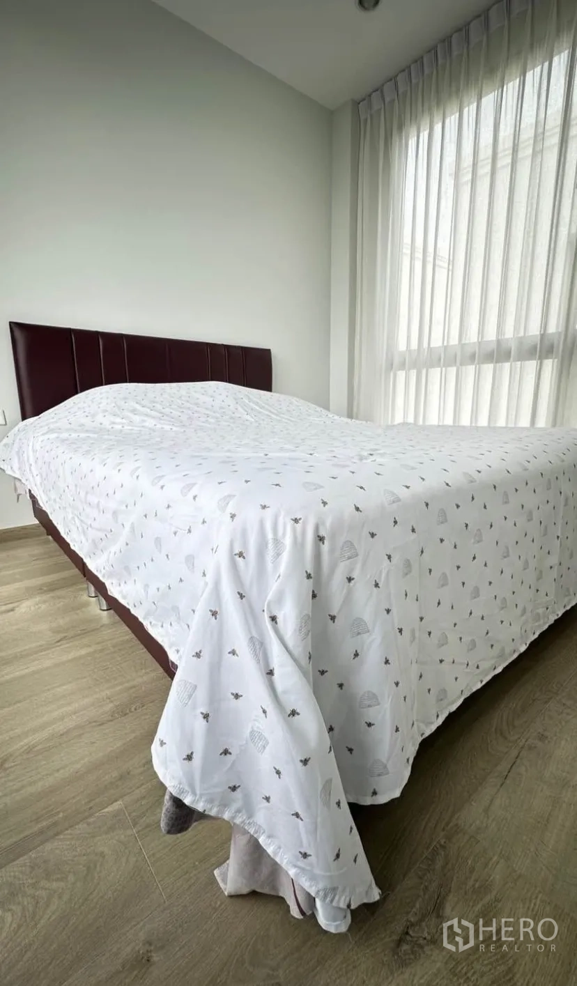 Property Image #20 for property HRE00351