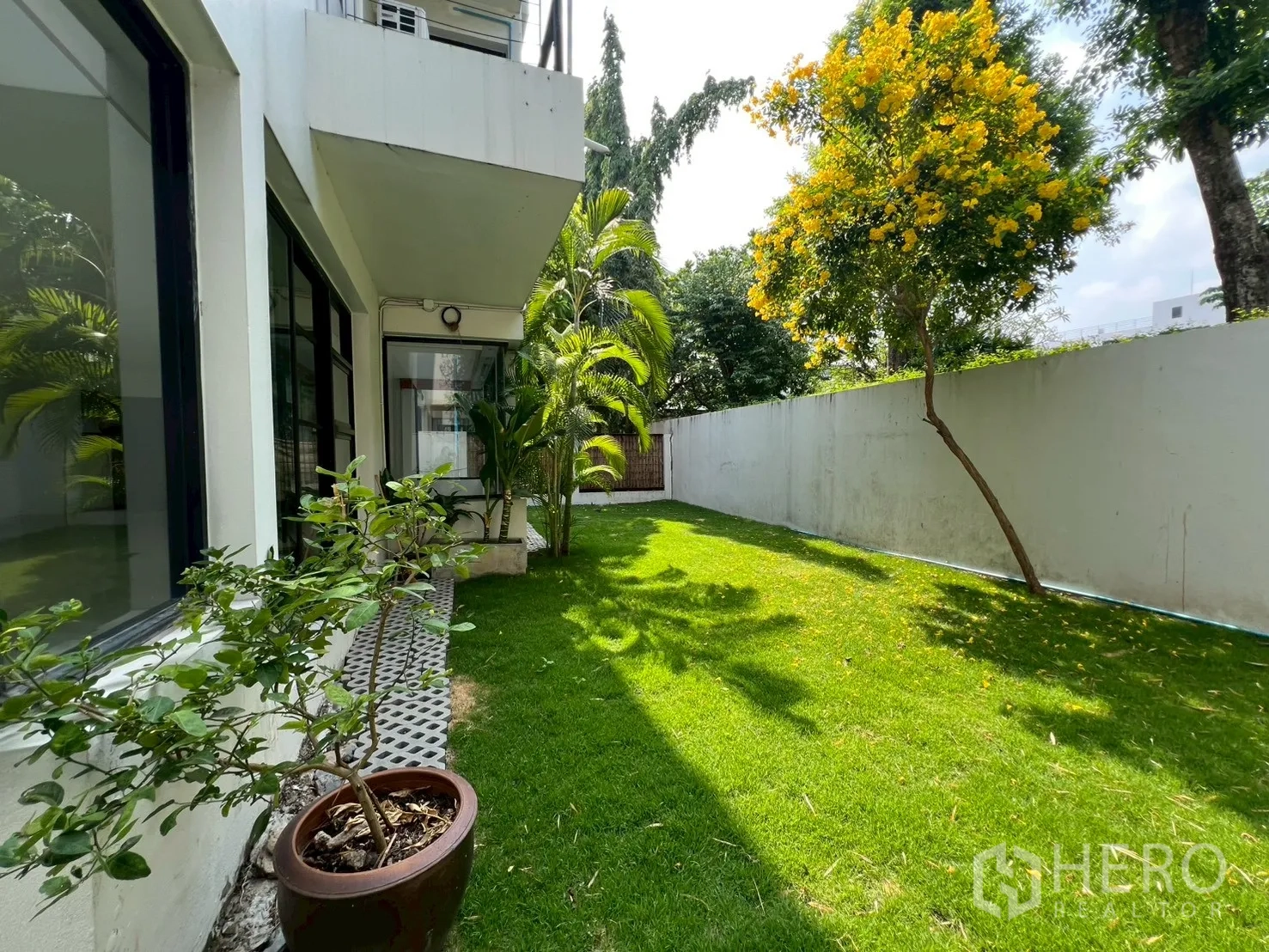 Property Image #19 for property HRE00464