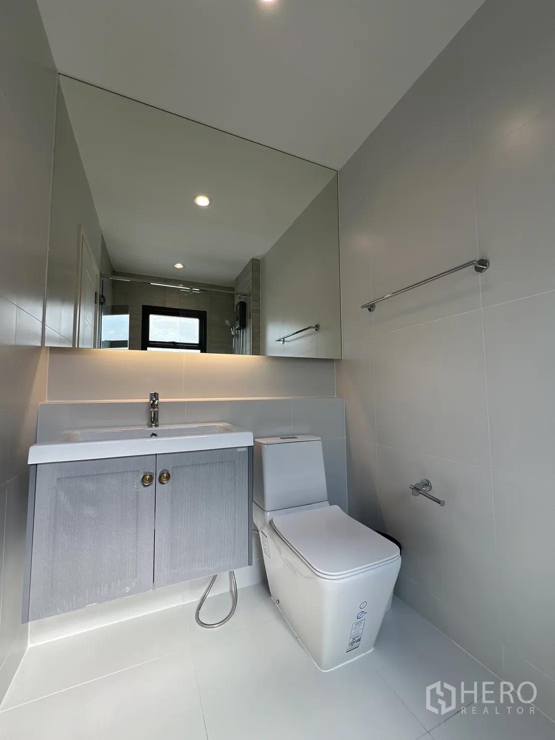 Property Image #25 for property HRE00484