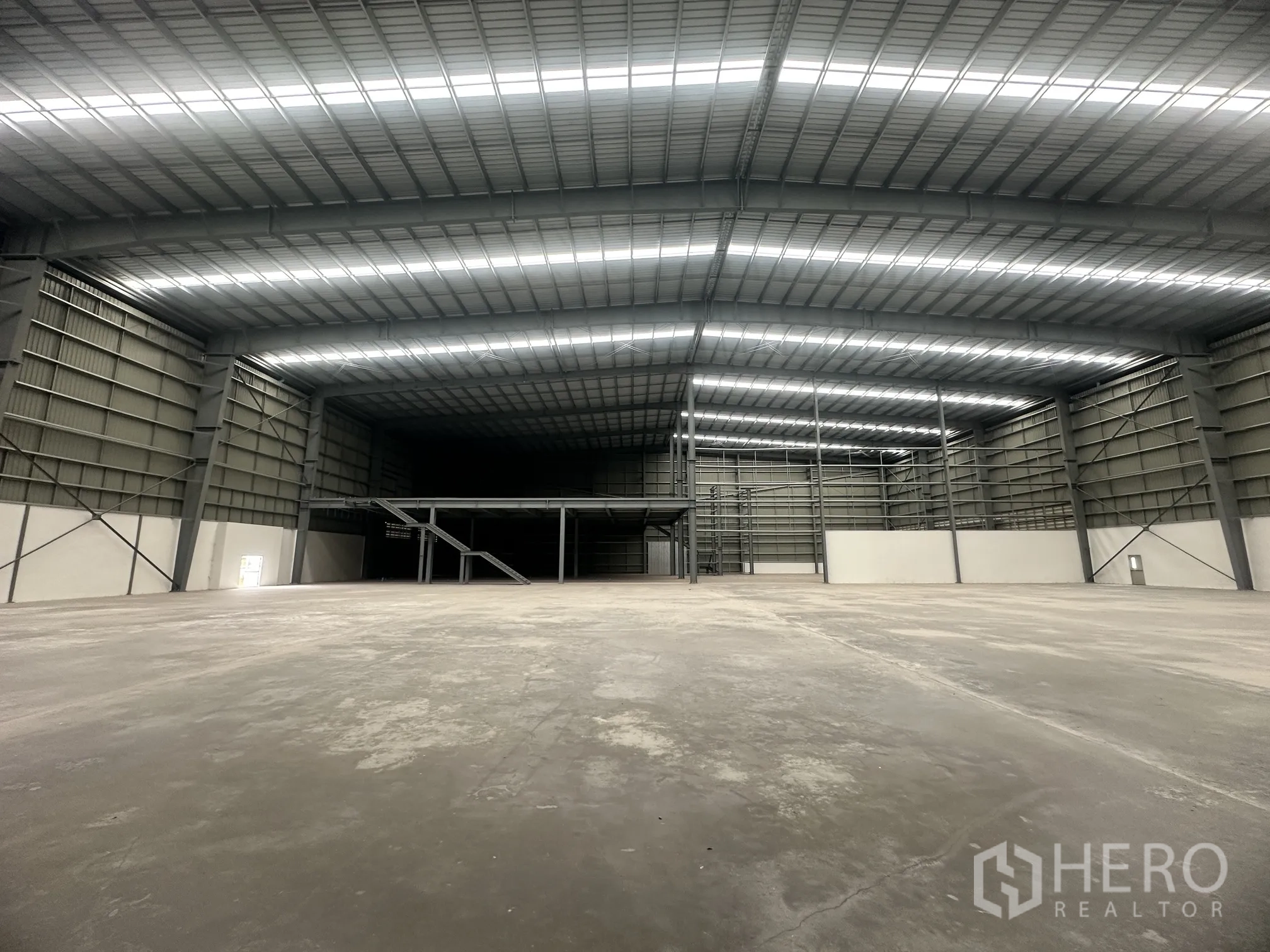 Property Image #3 for property HRE01369