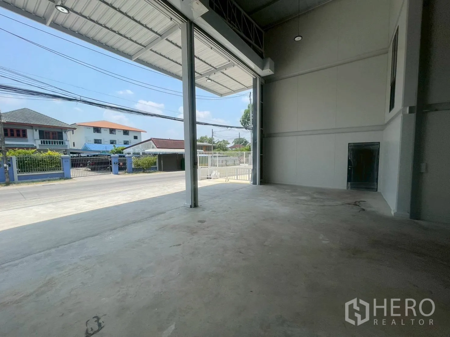 Property Image #2 for property HRE00318