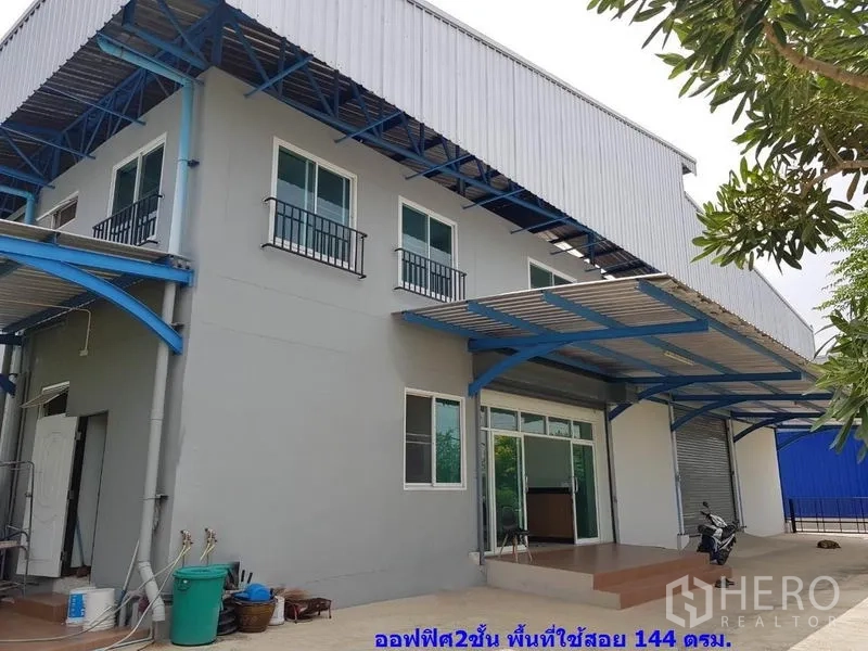 โรงงาน ให้เช่าในSamut Sakhon - อาคารสำนักงาน 2 ชั้นติดตัวโรงงาน พร้อมประตูกระจกและกันสาด