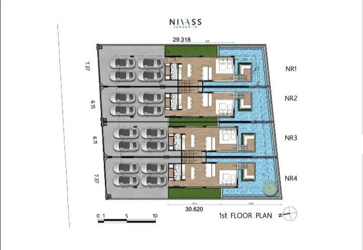 独立式住宅 出售在Lat Phrao, Bangkok - 一层平面图，标示车库、起居餐厨与泳池布局。