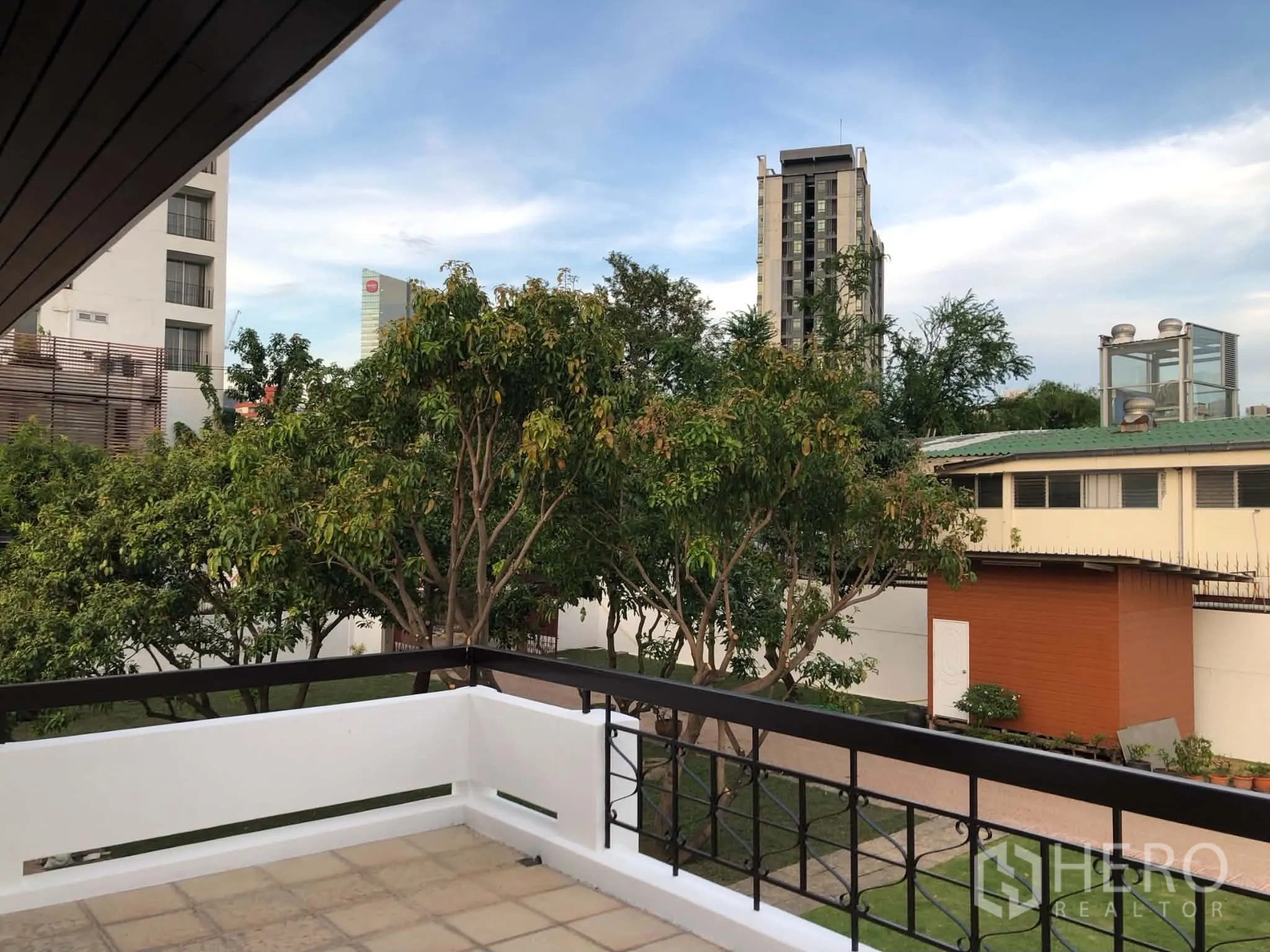 Property Image #6 for property HRE01464