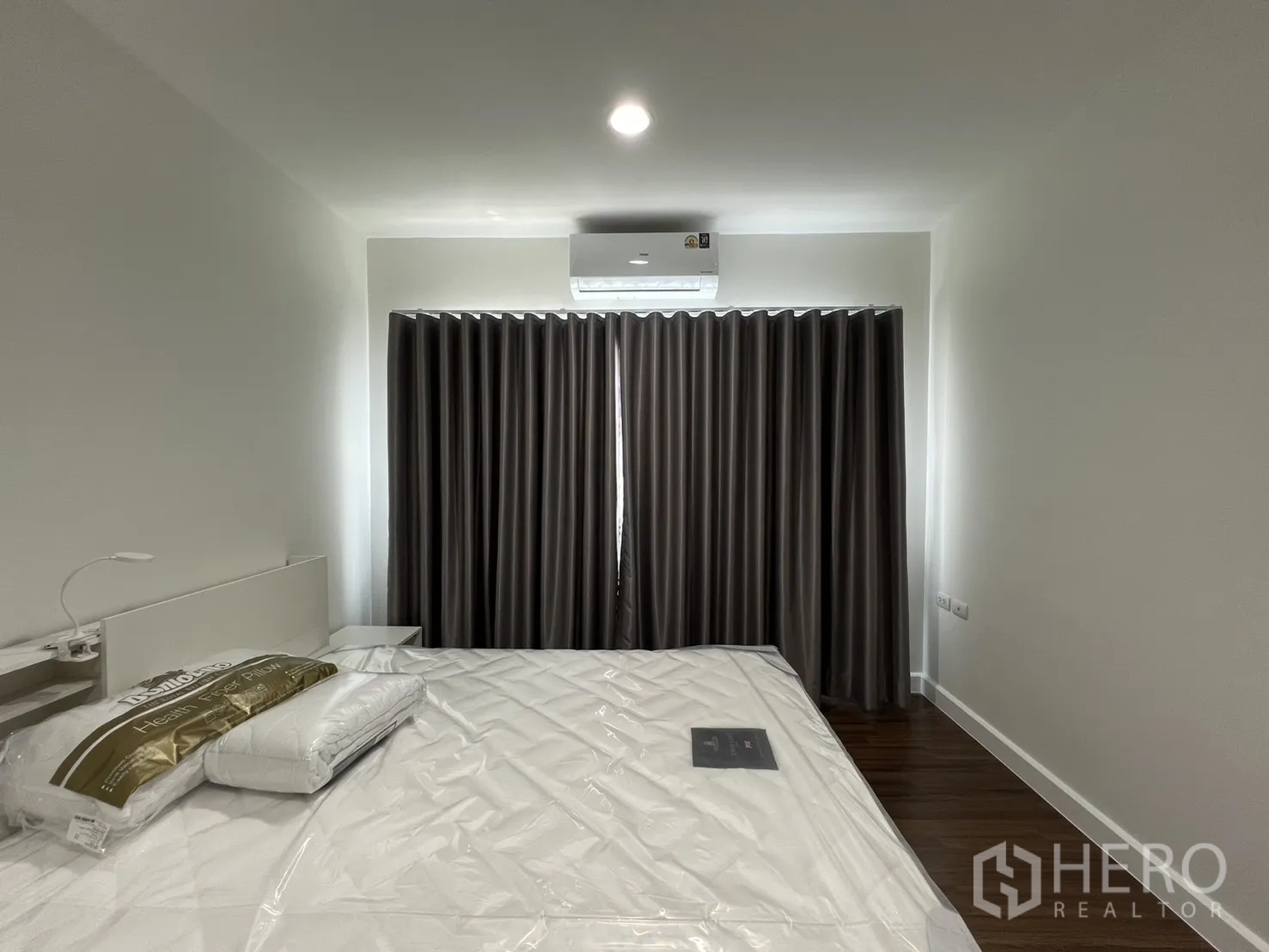 Property Image #3 for property HRE00453