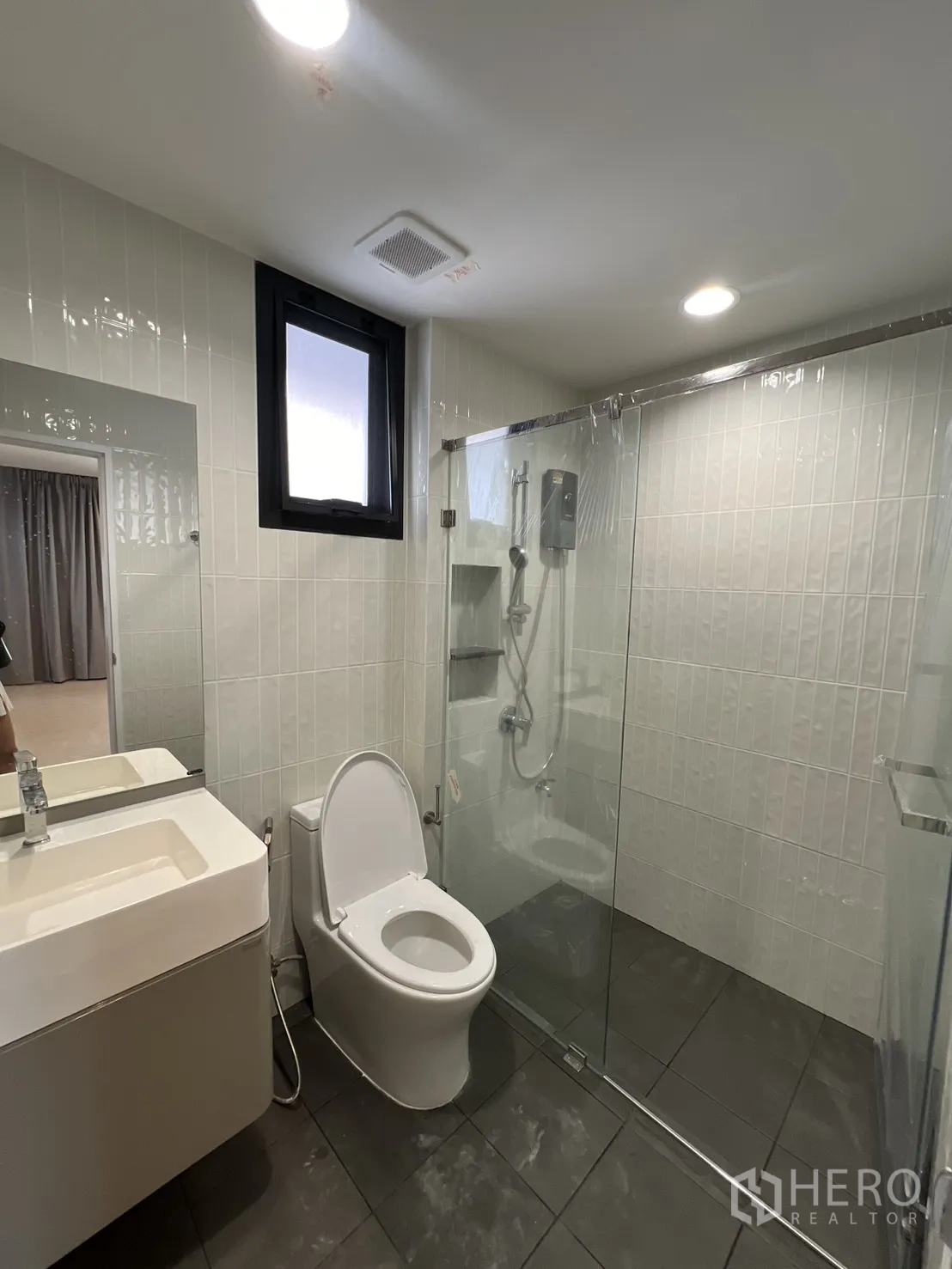 Property Image #12 for property HRE00132