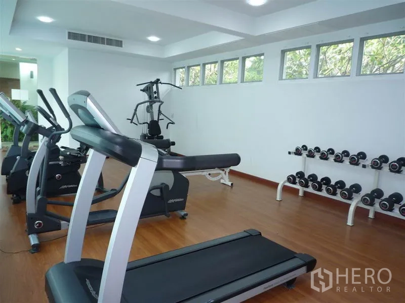 Detached House for rent in Khan Na Yao, Bangkok - Resident fitness room with treadmills, multi-gym machine and free weights