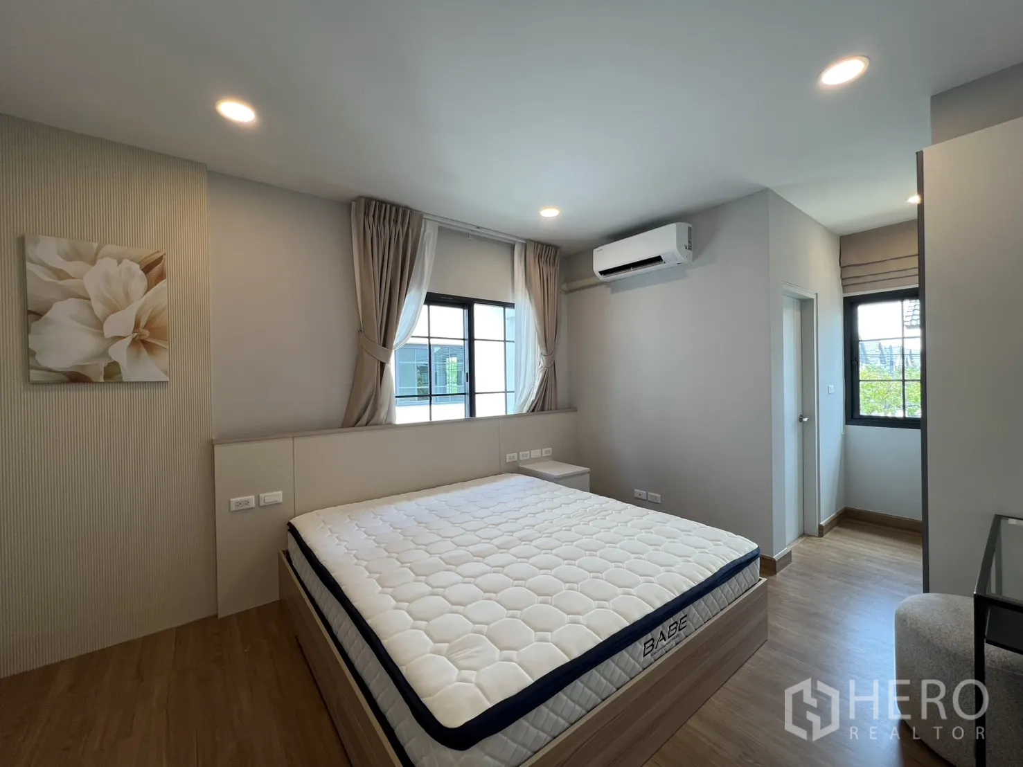 Property Image #22 for property HRE01394