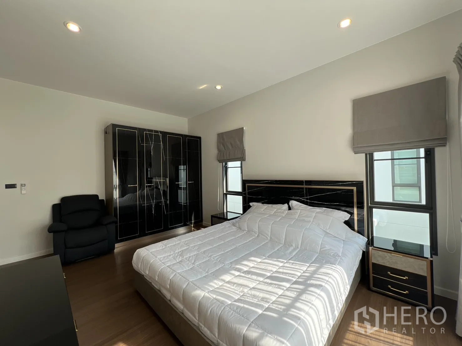 Property Image #20 for property HRE00484