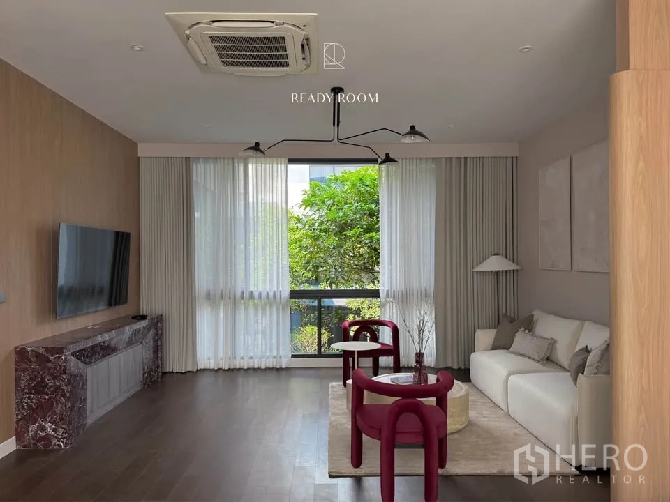 Property Image #21 for property HRE00274
