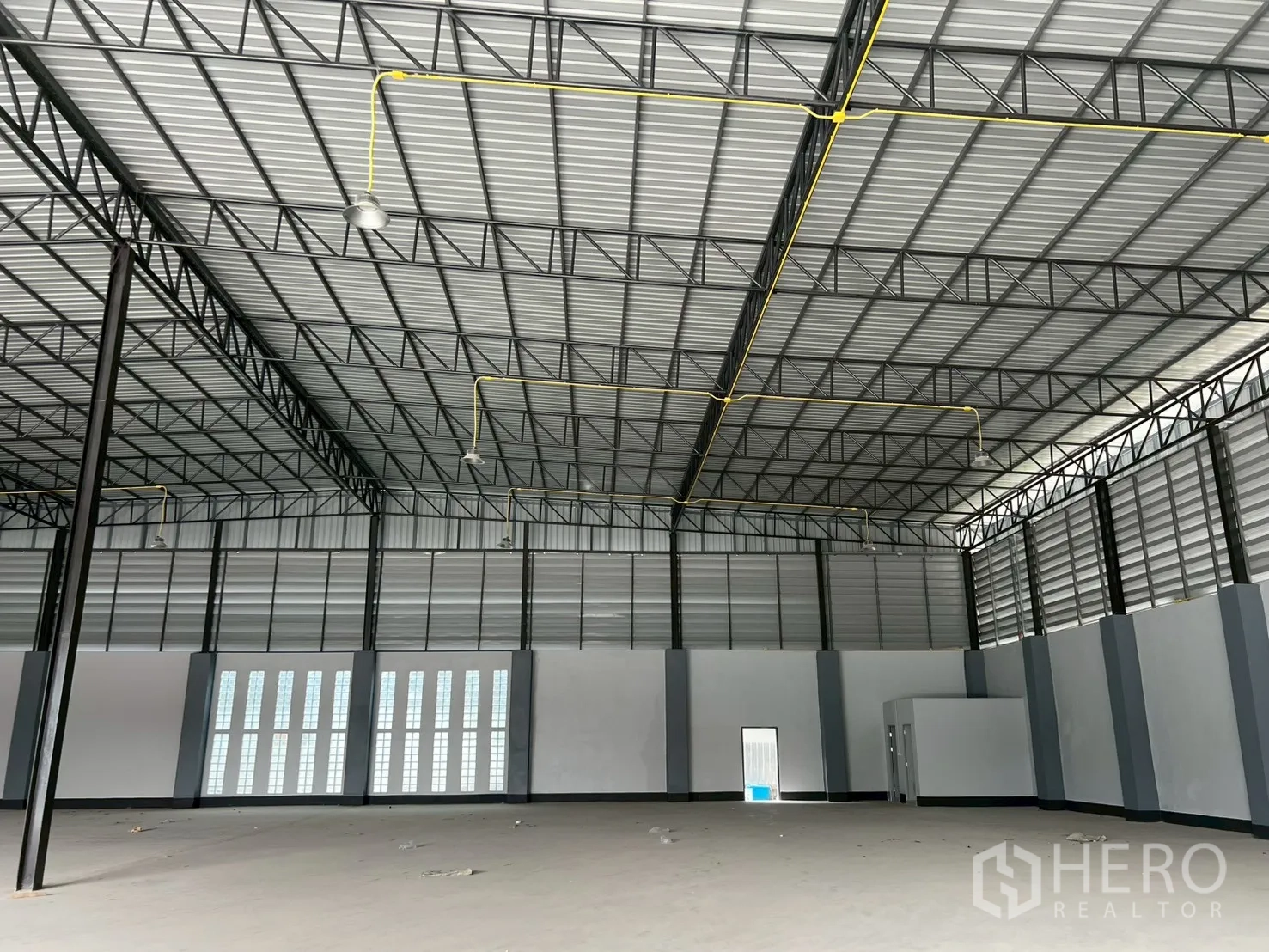 Property Image #5 for property HRE00165