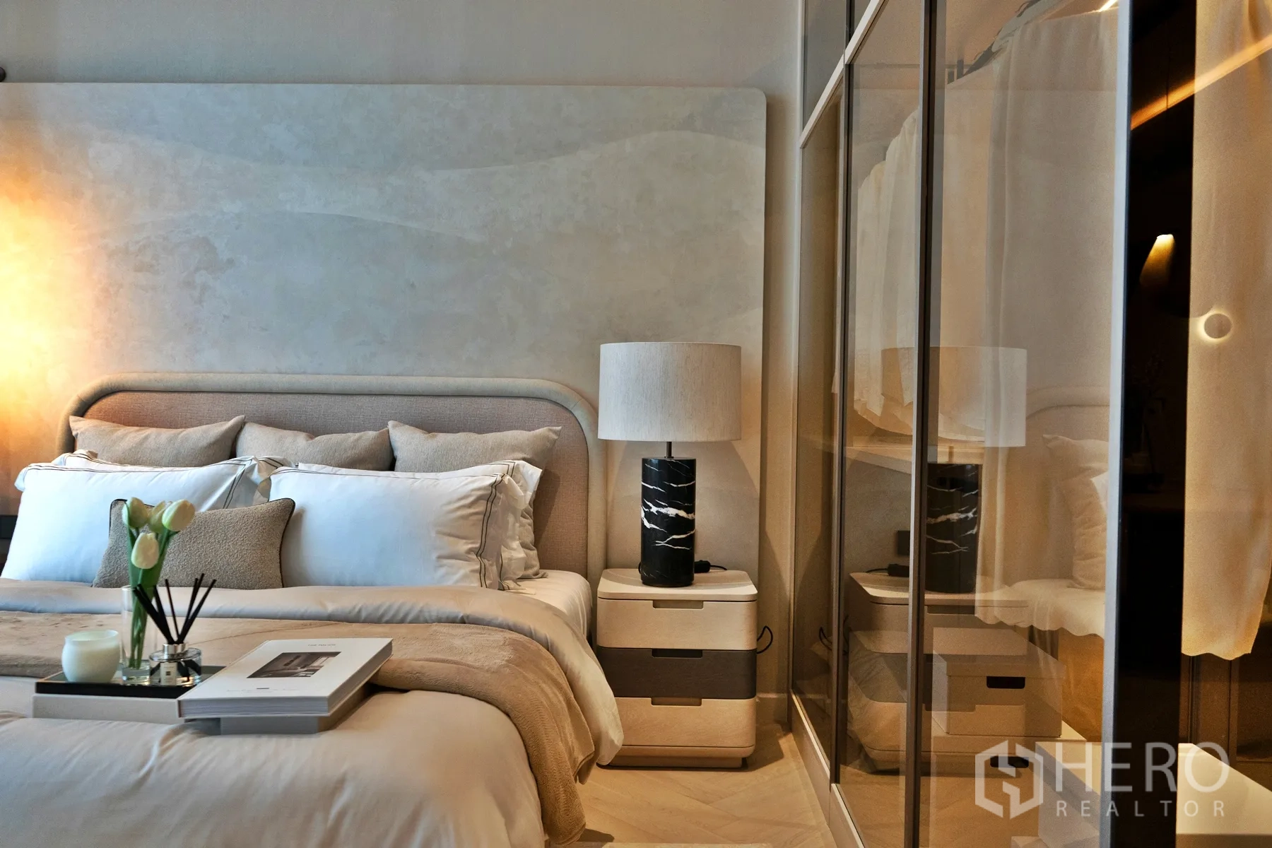Property Image #2 for property HRE00627