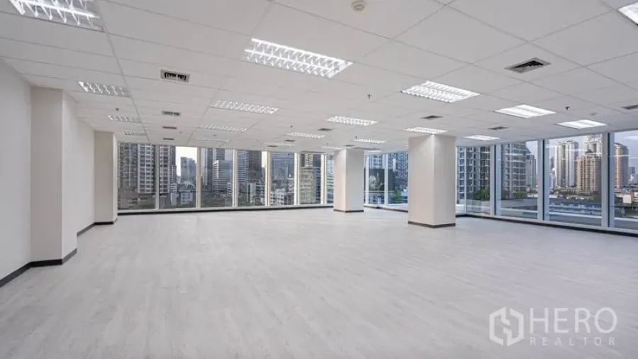 Office Space for rent in Sathon, Bangkok - Large column-free office area with panoramic windows overlooking Bangkok.