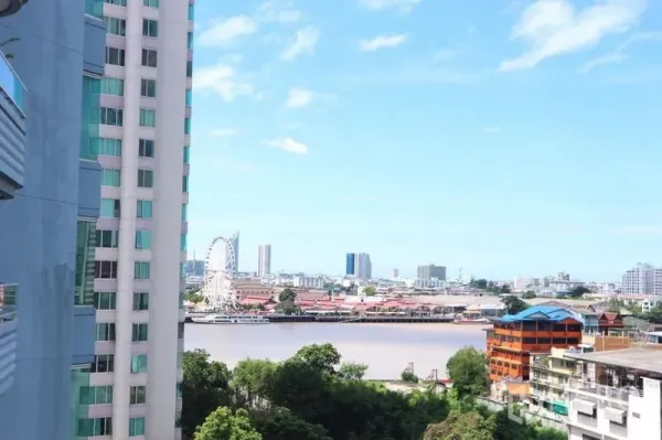 คอนโด ให้เช่าหรือขาย - วิวชั้นสูงริมแม่น้ำ เห็นสกายไลน์เมืองและชิงช้าสวรรค์เอเชียทีค