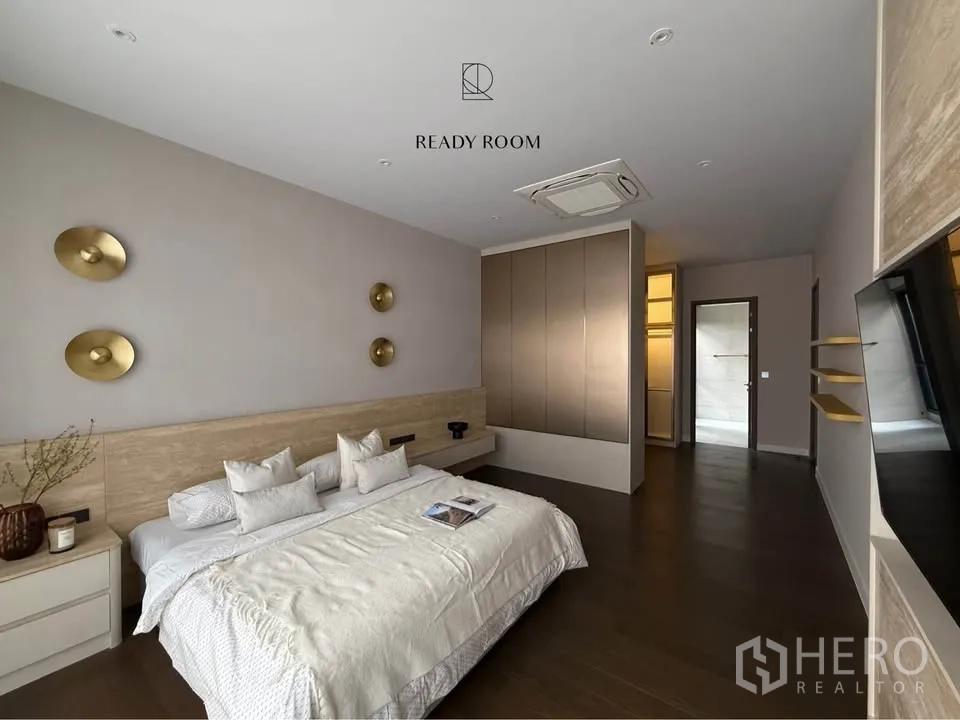 Property Image #3 for property HRE00876