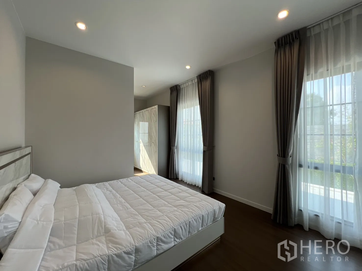 Property Image #29 for property HRE00484