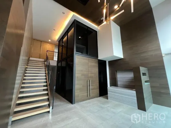 Home Office for rent in Bueng Kum, Bangkok - Another view of the double-height reception and central staircase.