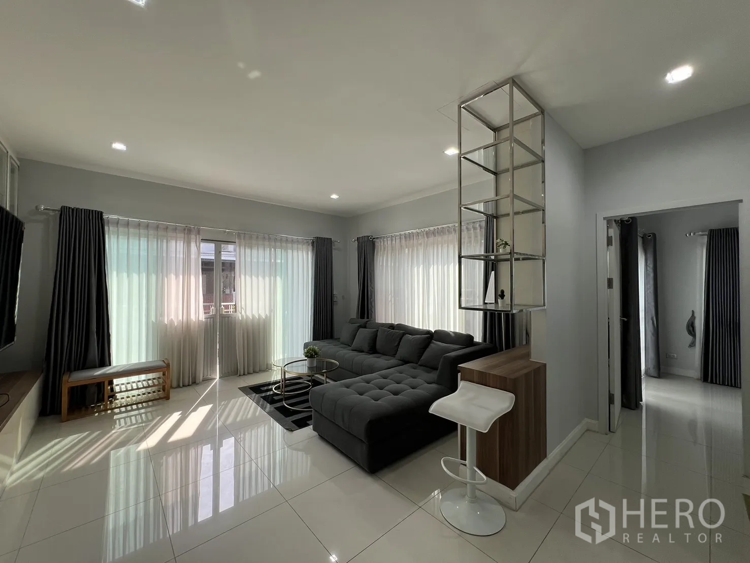 Property Image #18 for property HRE00157