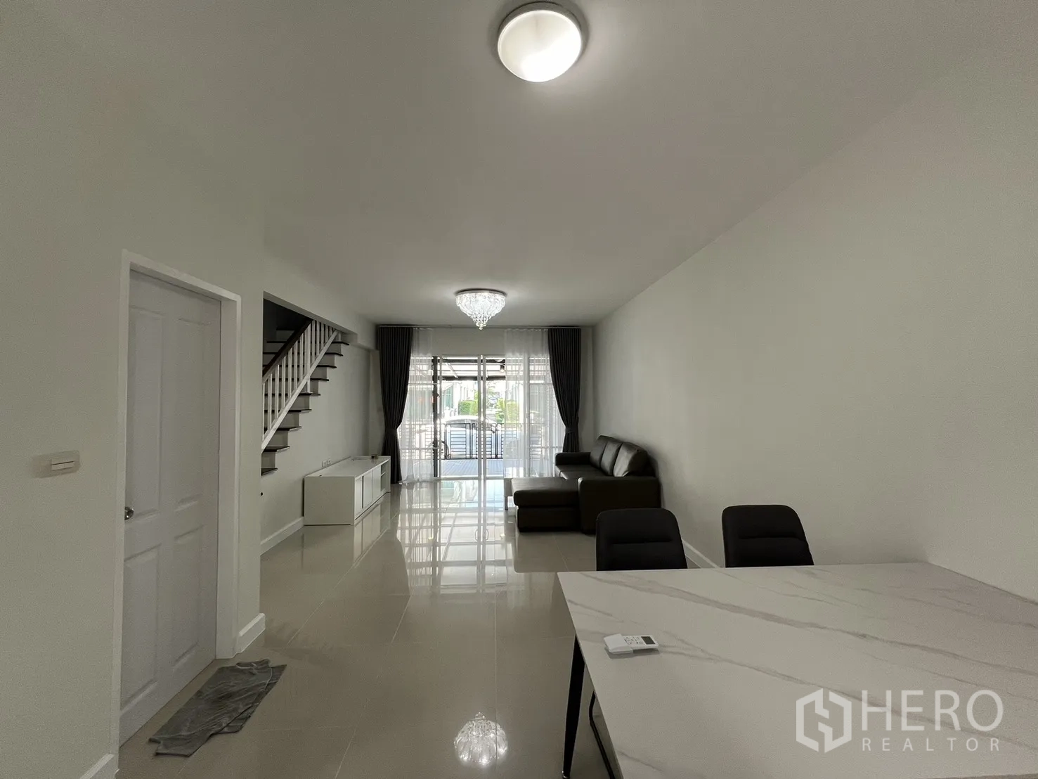 Property Image #28 for property HRE00453