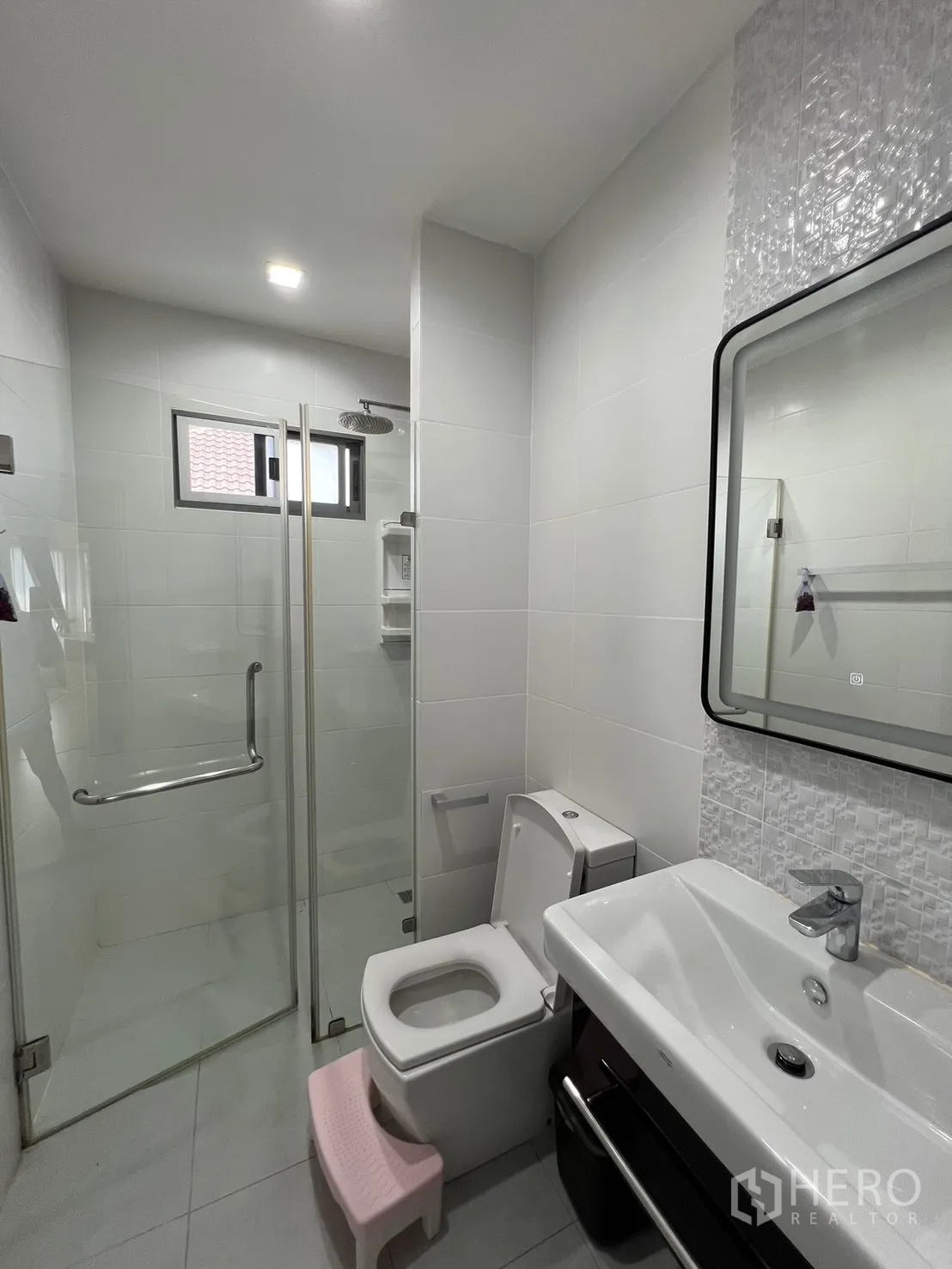 Property Image #38 for property HRE00157