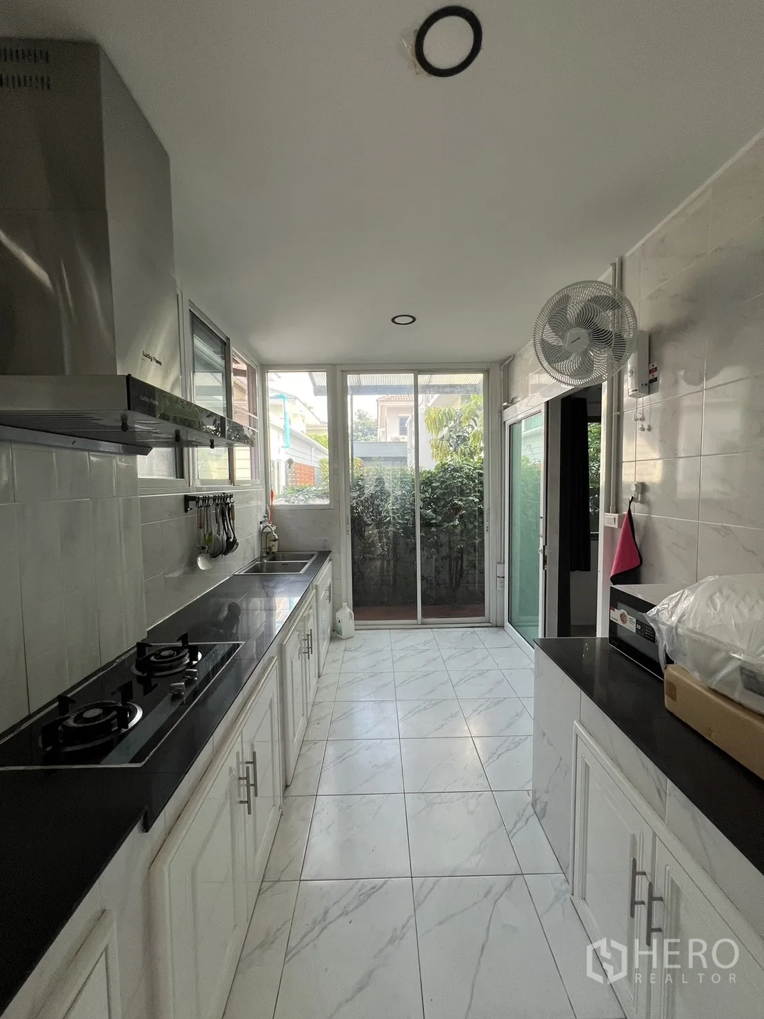 Property Image #25 for property HRE00157