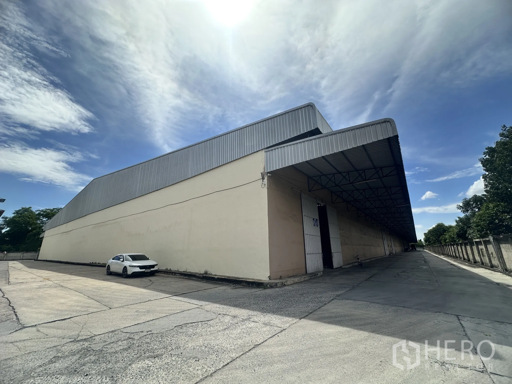 Property Image #6 for property HRE00527