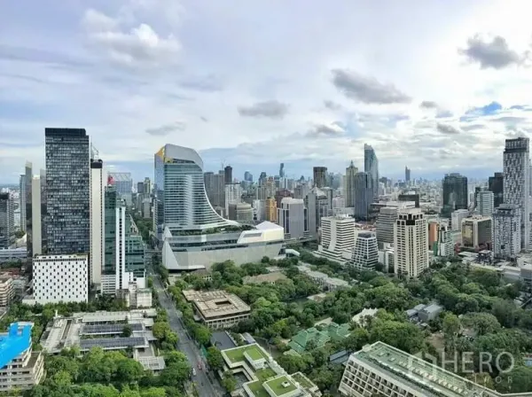 คอนโด ให้เช่าในPathum Wan, Bangkok - วิวพาโนรามาจากคอนโดสูง เหนือใจกลางกรุงเทพฯ และสวนลุมพินี