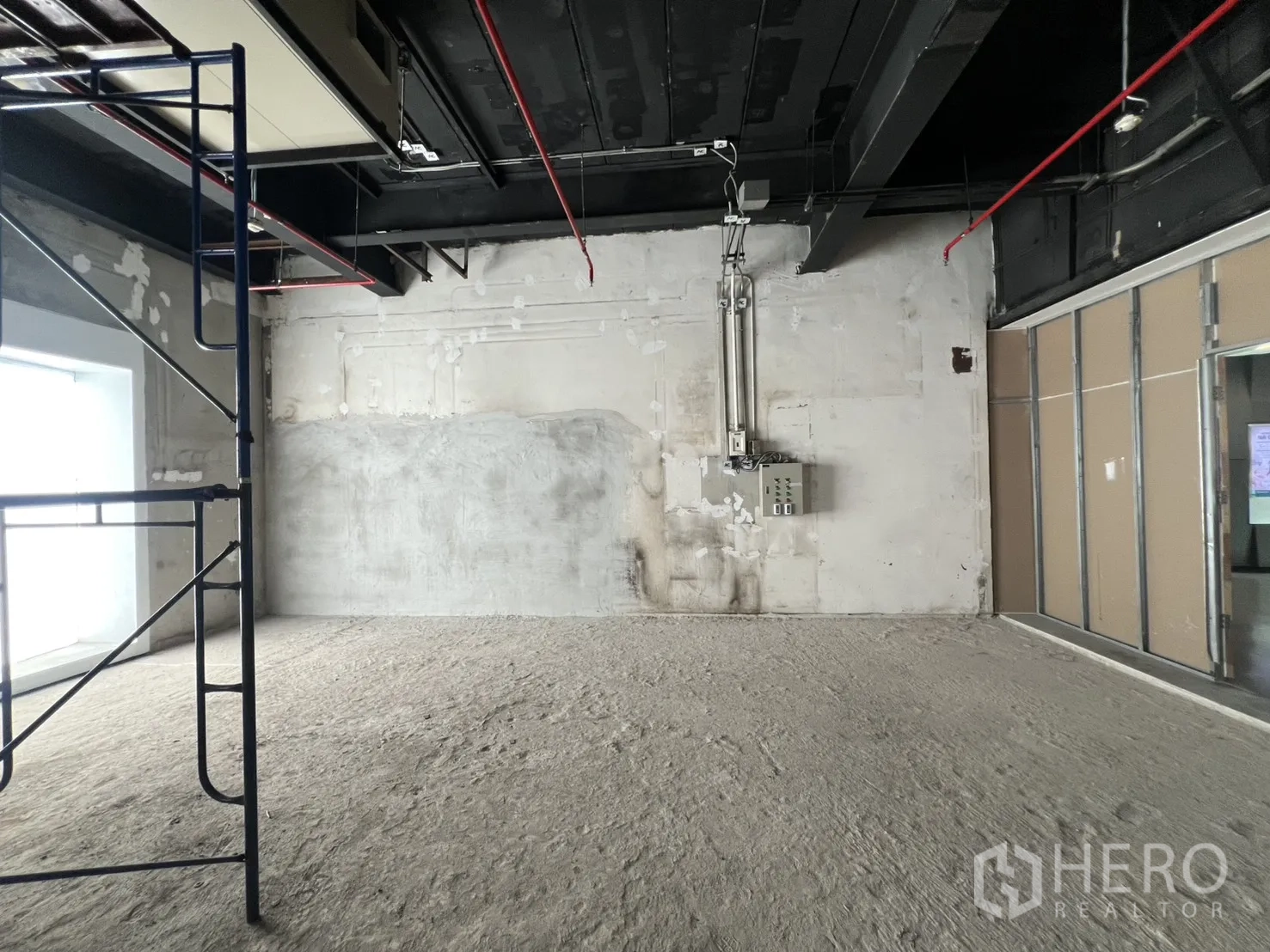 Retail Space for rent in Pathum Wan, Bangkok - Close-up of an interior wall featuring an electrical control panel.