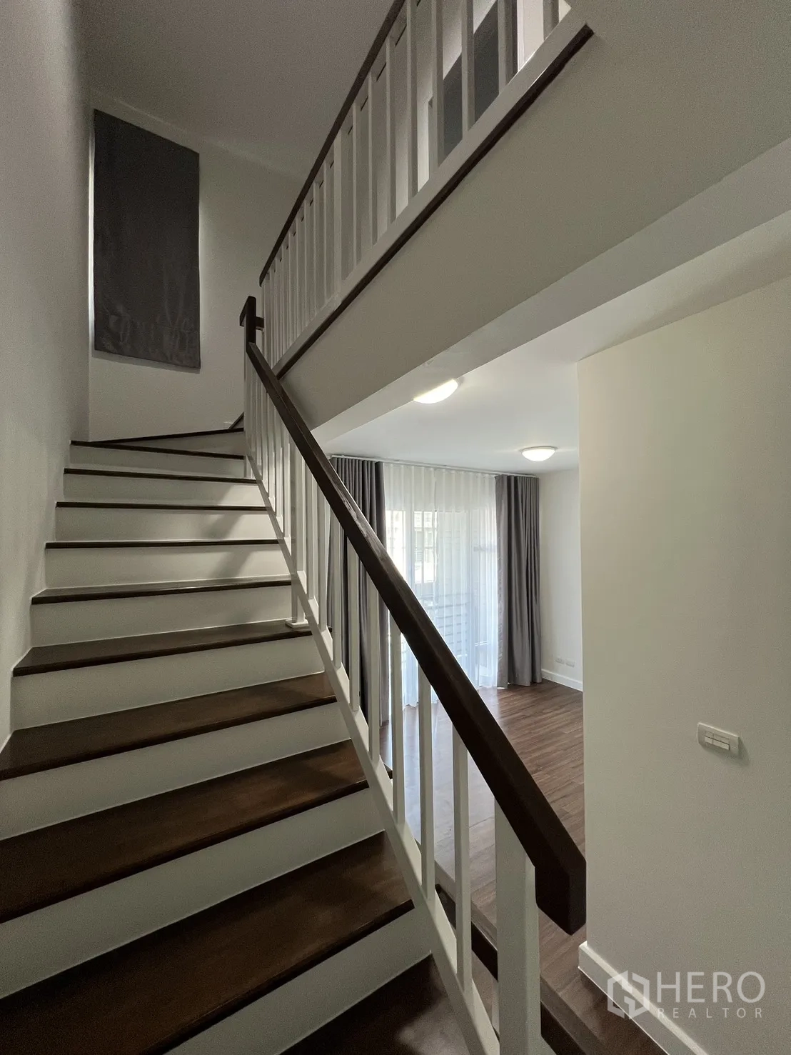 Property Image #10 for property HRE00453