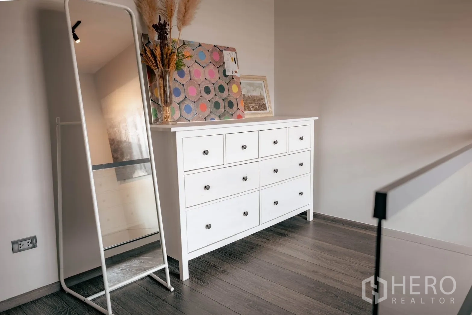 Detached House for rent or sale in Bang Phli, Samut Prakan - Upper landing with white dresser and full‑length mirror.